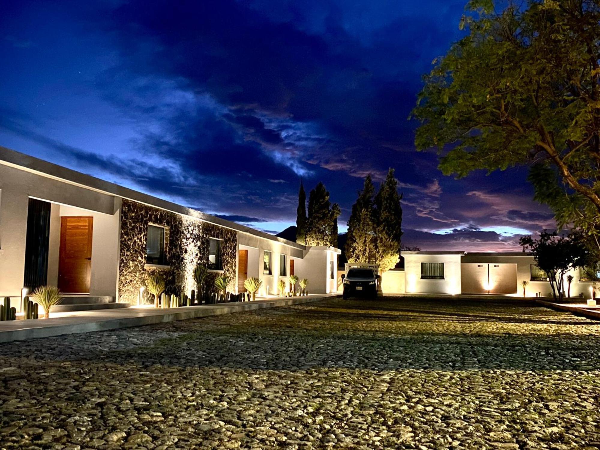 Hotel El Pedregal Matehuala Exterior foto
